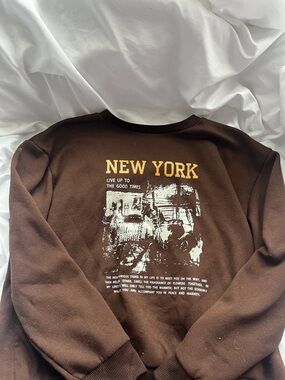 SHEIN Brown "New York" Graphic Crewneck Sweater with Yellow Print